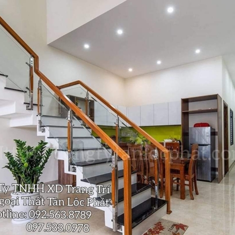 Cầu Thang Gỗ Kính Cường Lực Tay Vuông 3 