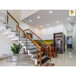 Cầu Thang Gỗ Kính Cường Lực Tay Vuông 3 